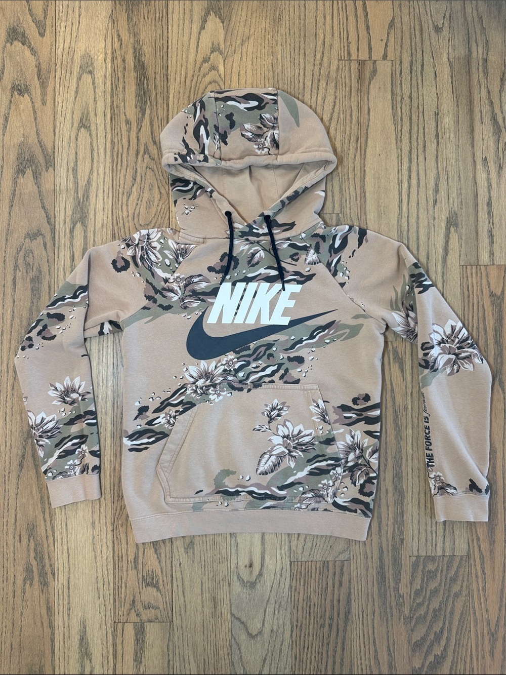 Nike Women’s Tan Floral Camo Pullover Hoodie Size X-Small